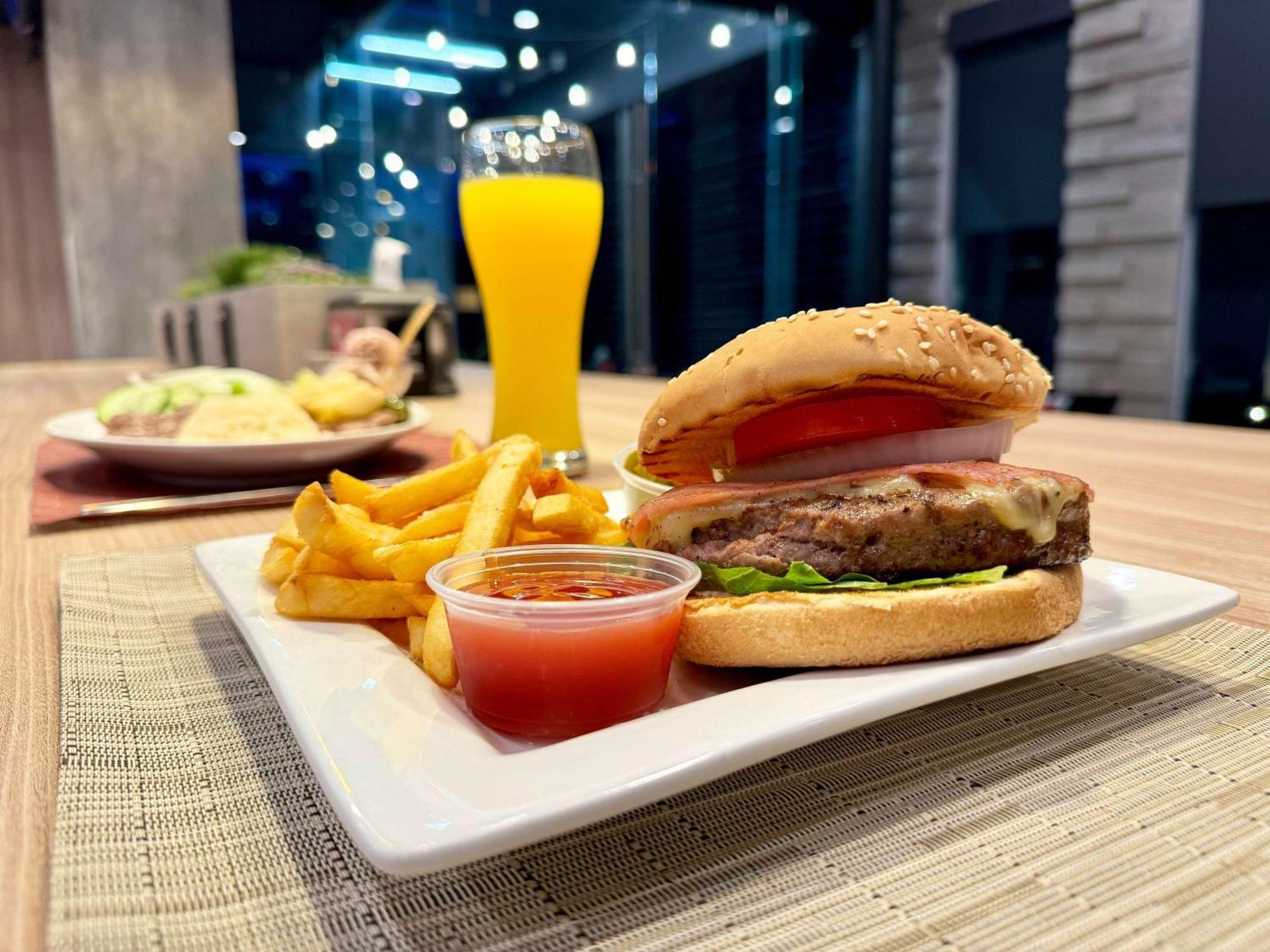 Ibis ميريدا المظهر الخارجي الصورة